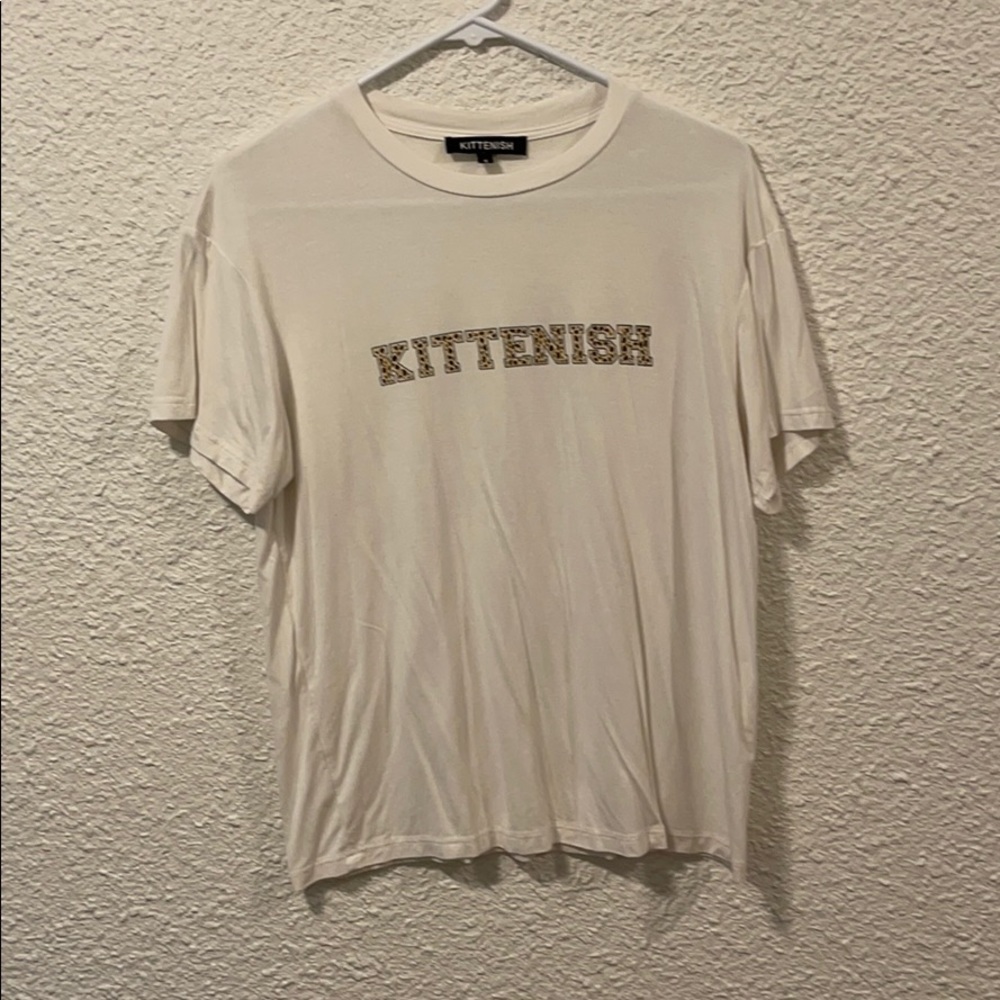 Kittenish tee